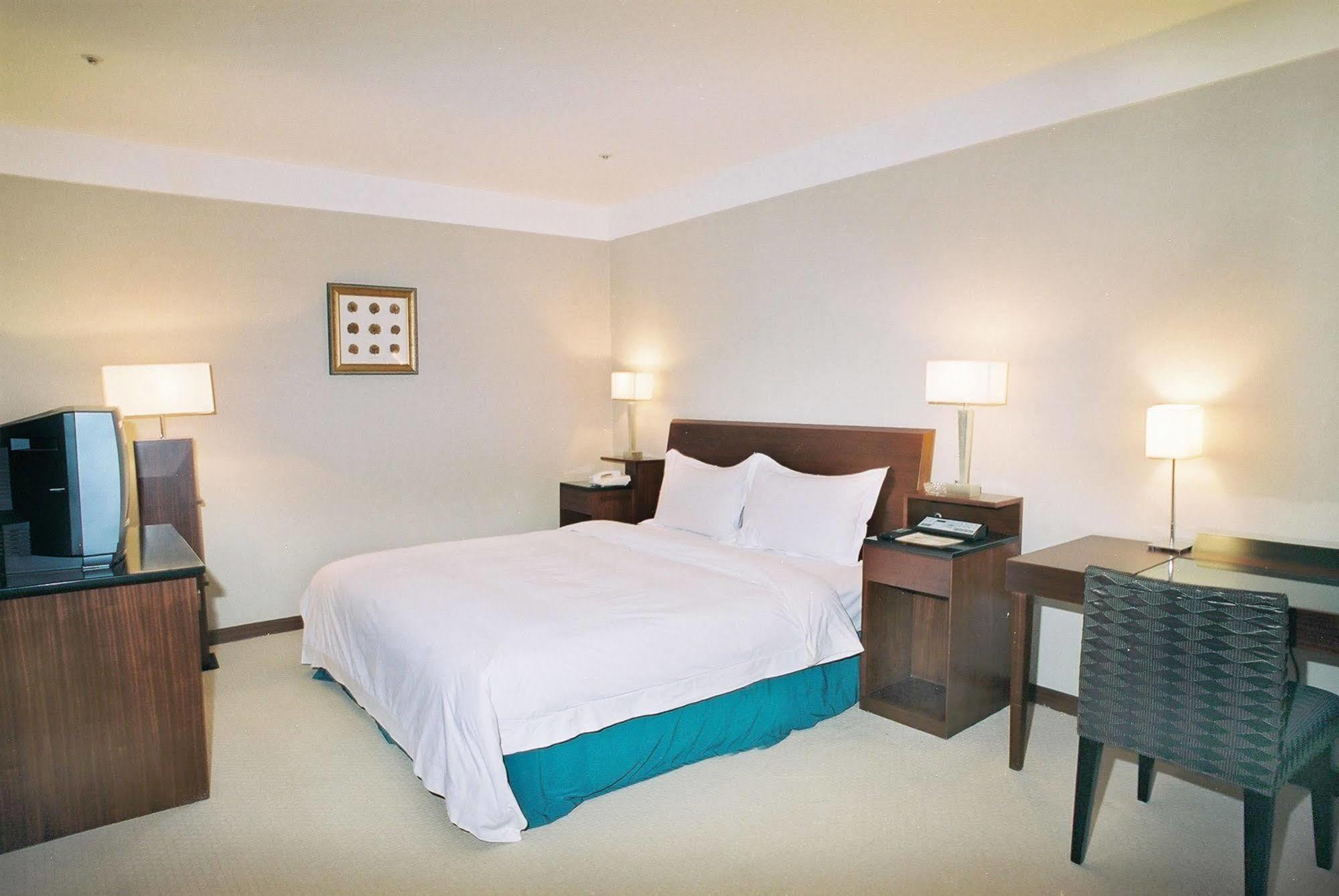 Family Hotel Taipei Zhonghe  Exterior photo